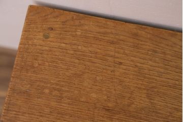 レトロ家具　昭和レトロ　古い木のノスタルジックな角スツール(2)