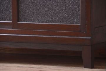 レトロ家具　昭和レトロ　ダイヤガラスがかわいい和製アンティーク食器棚(カップボード)
