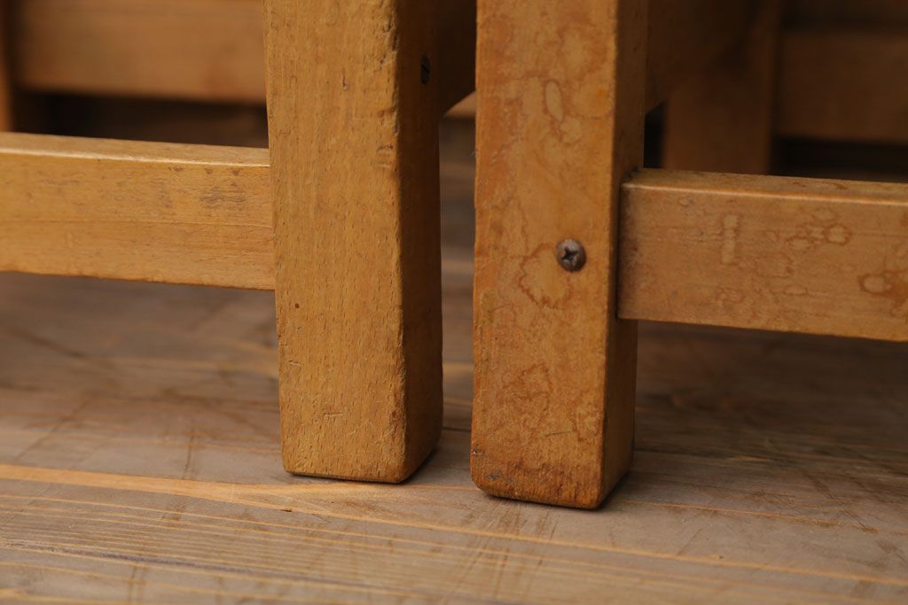 ヴィンテージ家具　ビンテージ　古い木のレトロな角スツール2脚セット