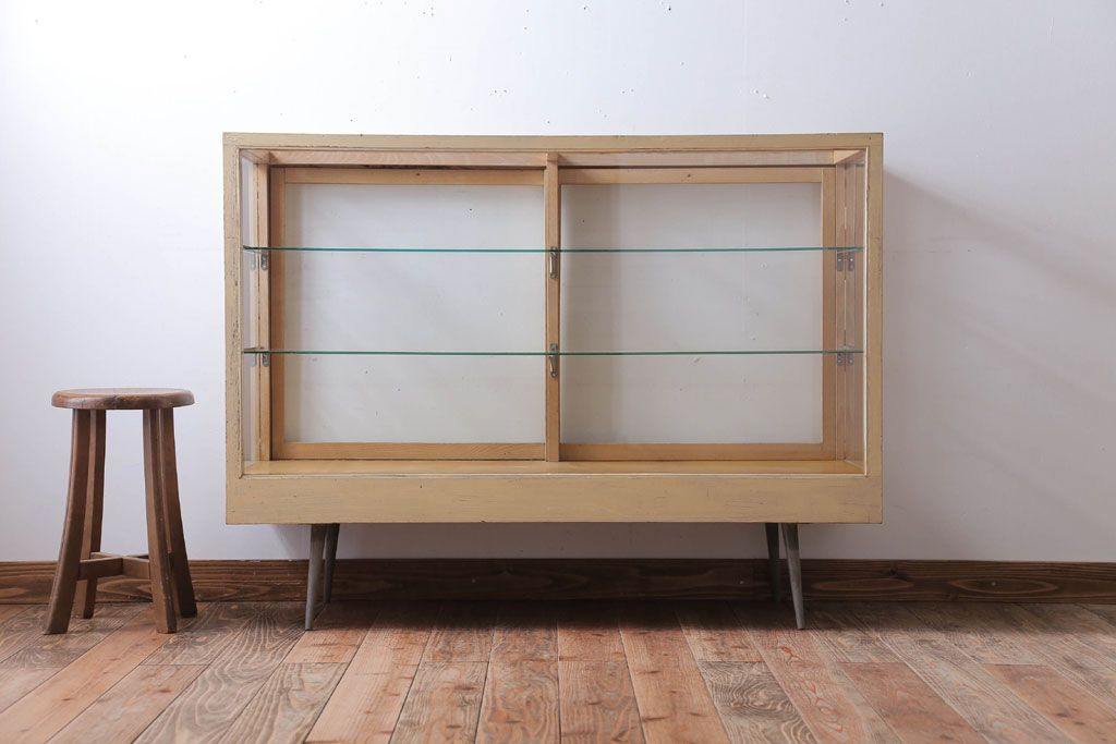 ヴィンテージ家具　昭和レトロ　鉄脚付きビンテージガラスケース(ショーケース)