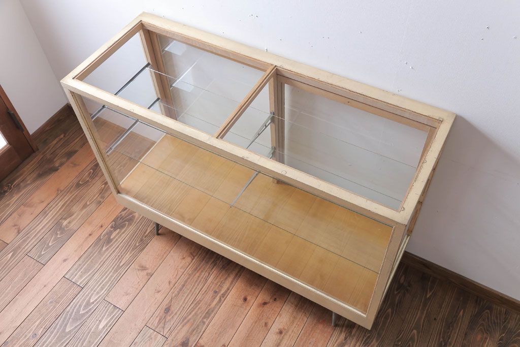 ヴィンテージ家具　昭和レトロ　鉄脚付きビンテージガラスケース(ショーケース)