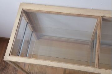 ヴィンテージ家具　昭和レトロ　鉄脚付きビンテージガラスケース(ショーケース)
