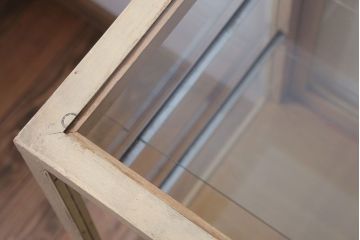 ヴィンテージ家具　昭和レトロ　鉄脚付きビンテージガラスケース(ショーケース)