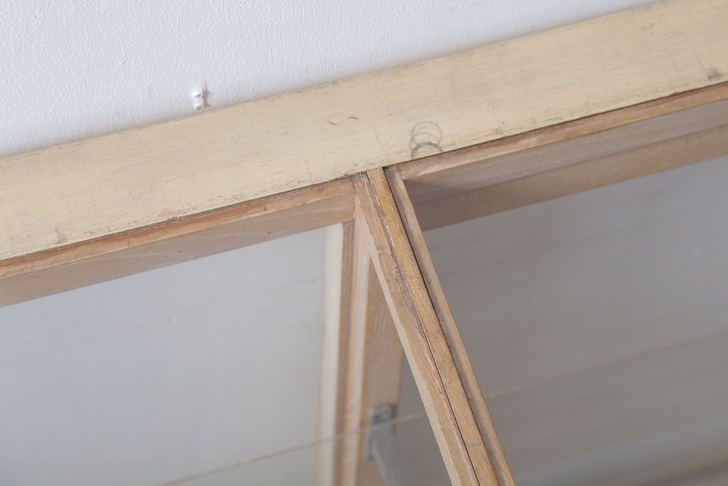 ヴィンテージ家具　昭和レトロ　鉄脚付きビンテージガラスケース(ショーケース)