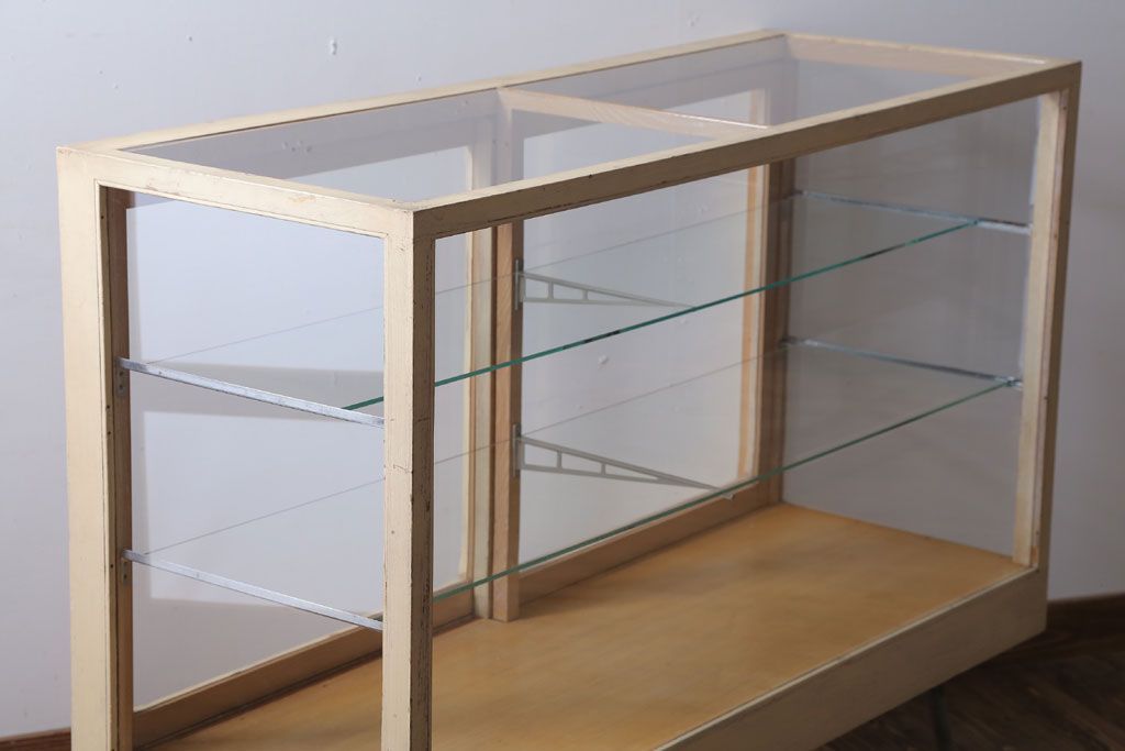 ヴィンテージ家具　昭和レトロ　鉄脚付きビンテージガラスケース(ショーケース)