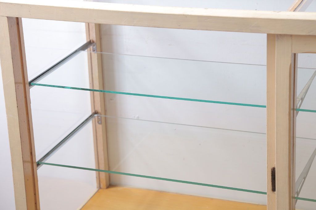 ヴィンテージ家具　昭和レトロ　鉄脚付きビンテージガラスケース(ショーケース)