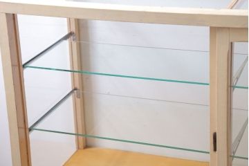ヴィンテージ家具　昭和レトロ　鉄脚付きビンテージガラスケース(ショーケース)
