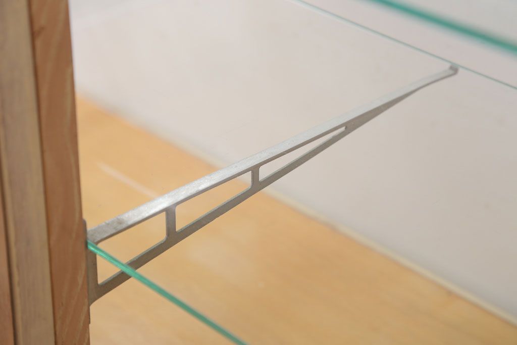 ヴィンテージ家具　昭和レトロ　鉄脚付きビンテージガラスケース(ショーケース)