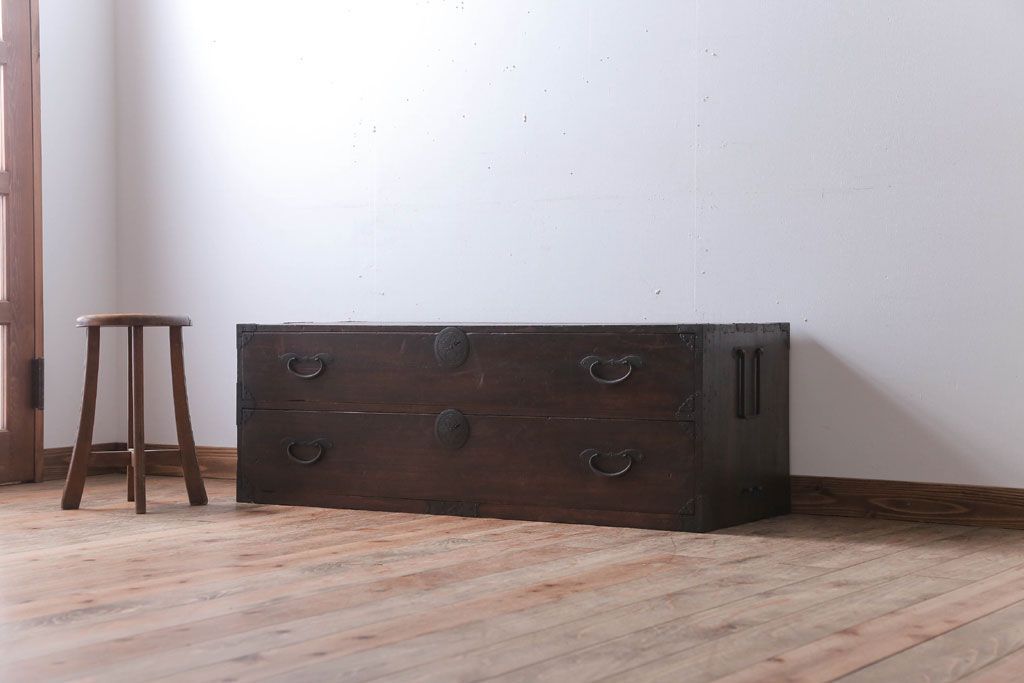 アンティーク家具　古民具・骨董　シンプルなアンティーク時代箪笥テレビボード(ローボード)(1)