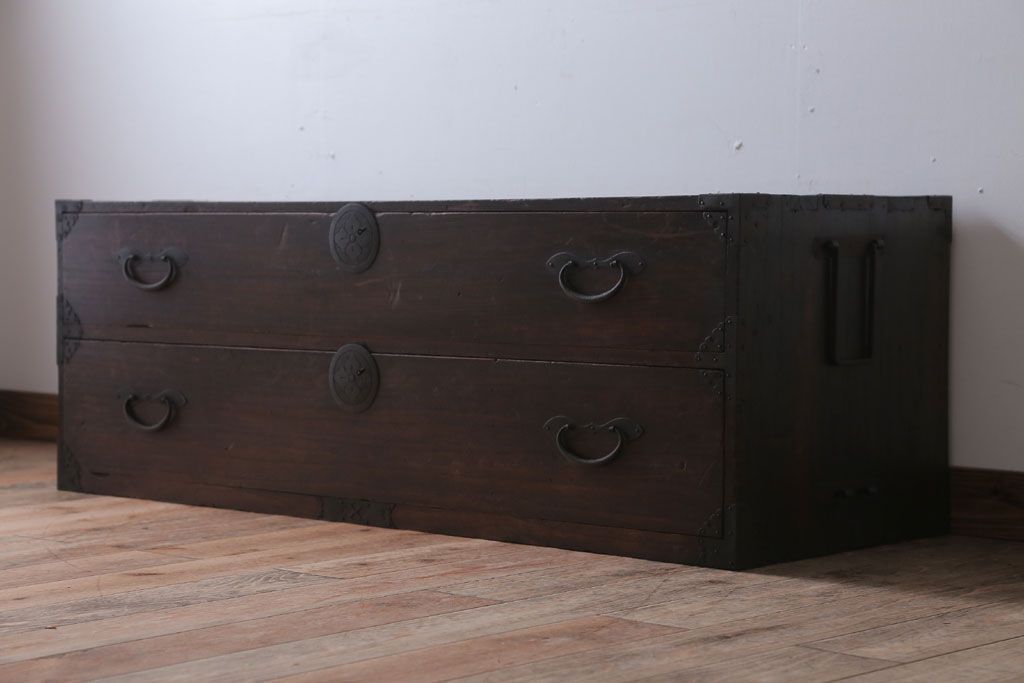 アンティーク家具　古民具・骨董　シンプルなアンティーク時代箪笥テレビボード(ローボード)(1)