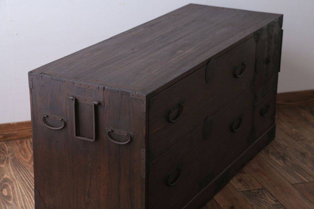 アンティーク家具　古民具・骨董　シンプルなアンティーク時代箪笥テレビボード(ローボード)(2)