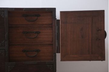 アンティーク家具　古民具・骨董　シンプルなアンティーク時代箪笥テレビボード(ローボード)(2)