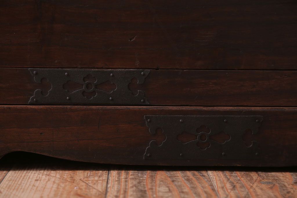 アンティーク家具　古民具・骨董　シンプルなアンティーク時代箪笥テレビボード(ローボード)(2)