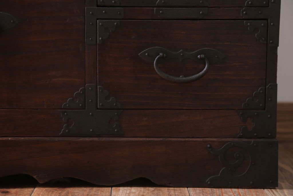 アンティーク家具　古民具・骨董　シンプルなアンティーク時代箪笥テレビボード(ローボード)(2)