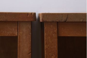 ヴィンテージ家具　ビンテージ　古い木のレトロな角スツール2脚セット(2)