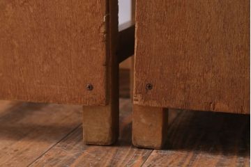 ヴィンテージ家具　ビンテージ　古い木のレトロな角スツール2脚セット(2)