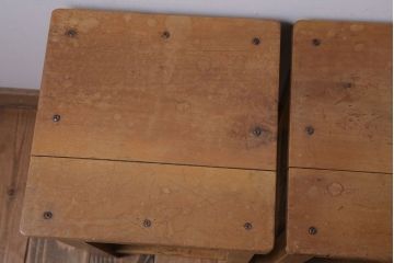 ヴィンテージ家具　ビンテージ　古い木のレトロな角スツール2脚セット(3)