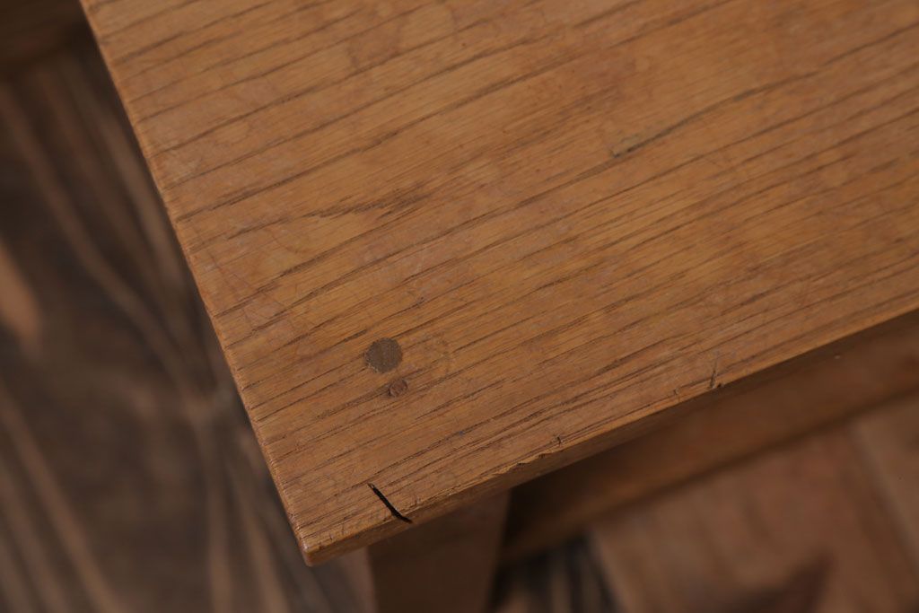 レトロ家具　昭和レトロ　古い学校の木製アンティーク角スツール2脚セット(1)