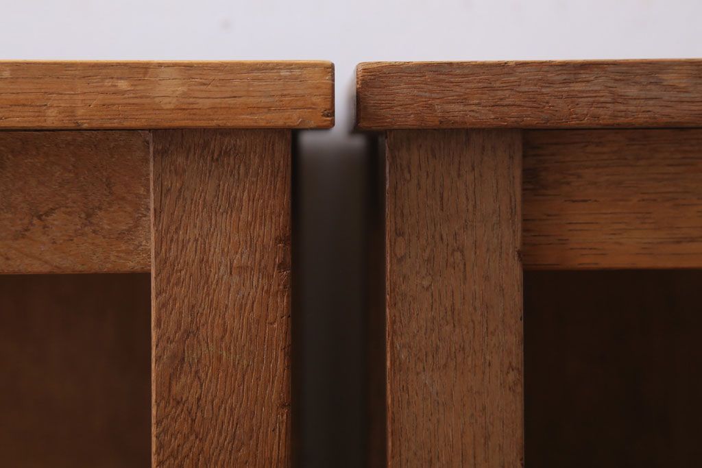 レトロ家具　昭和レトロ　古い学校の木製アンティーク角スツール2脚セット(1)