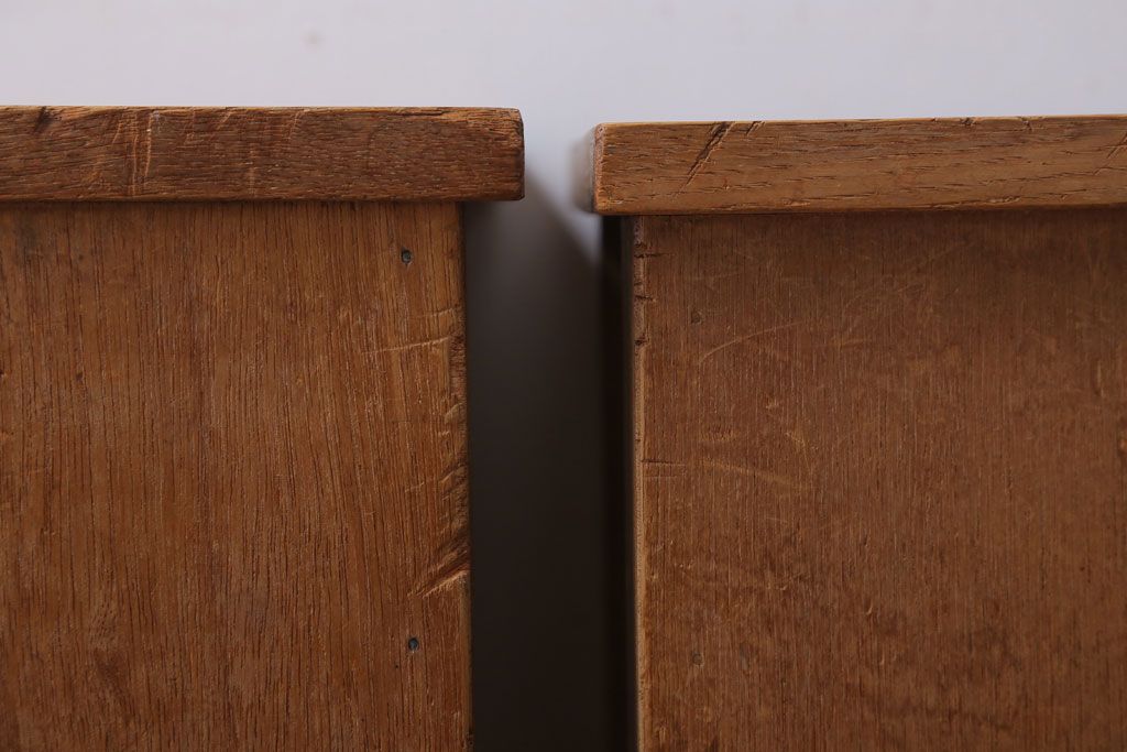 レトロ家具　昭和レトロ　古い学校の木製アンティーク角スツール2脚セット(1)