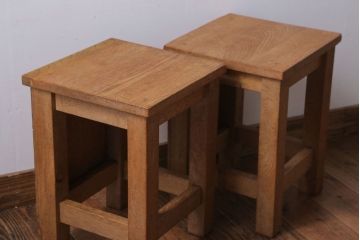 レトロ家具　昭和レトロ　古い学校の木製アンティーク角スツール2脚セット(2)