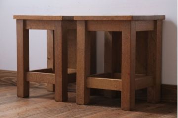 レトロ家具　昭和レトロ　古い学校の木製アンティーク角スツール2脚セット(2)