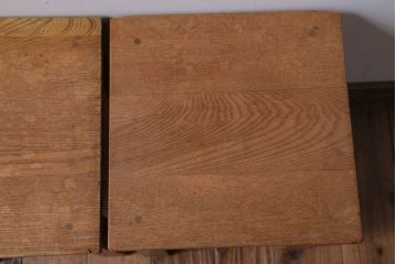 レトロ家具　昭和レトロ　古い学校の木製アンティーク角スツール2脚セット(2)