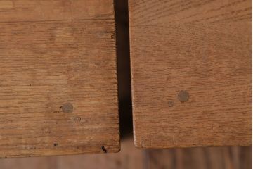 レトロ家具　昭和レトロ　古い学校の木製アンティーク角スツール2脚セット(2)