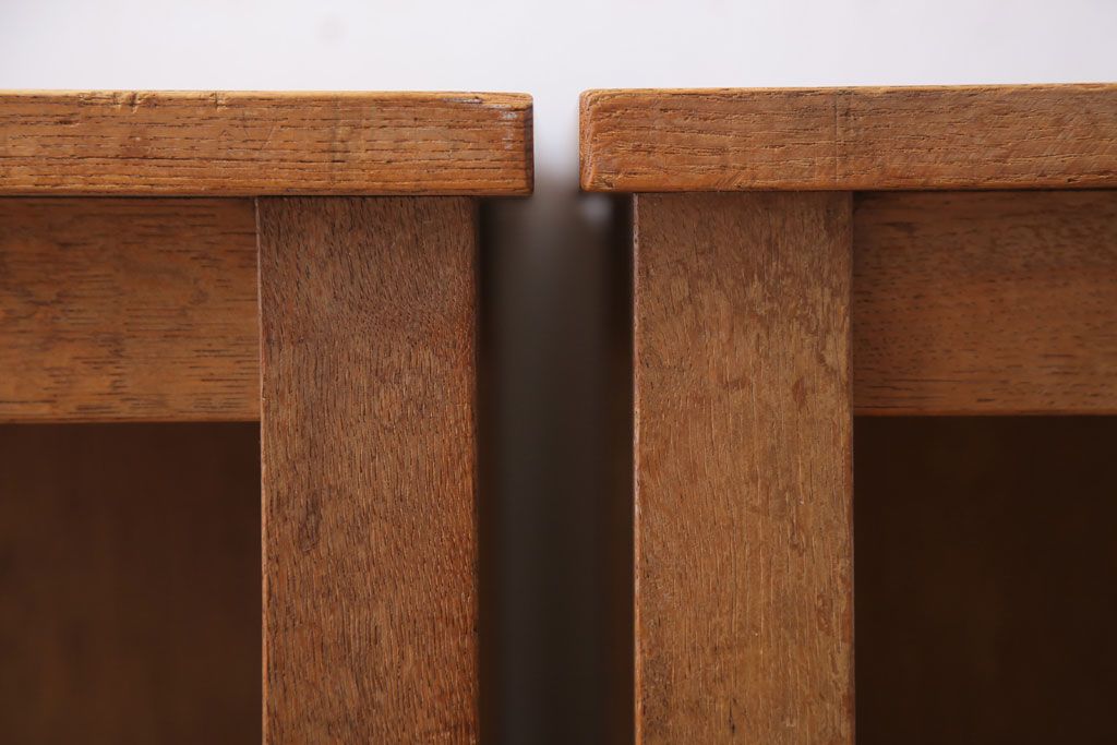 レトロ家具　昭和レトロ　古い学校の木製アンティーク角スツール2脚セット(2)