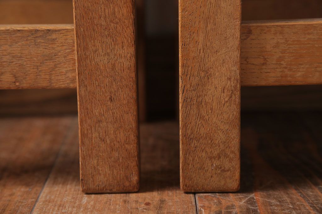 レトロ家具　昭和レトロ　古い学校の木製アンティーク角スツール2脚セット(2)