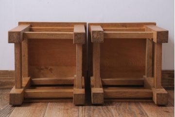 レトロ家具　昭和レトロ　古い学校の木製アンティーク角スツール2脚セット(2)