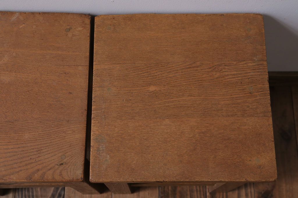 レトロ家具　昭和レトロ　古い学校の木製アンティーク角スツール2脚セット(3)