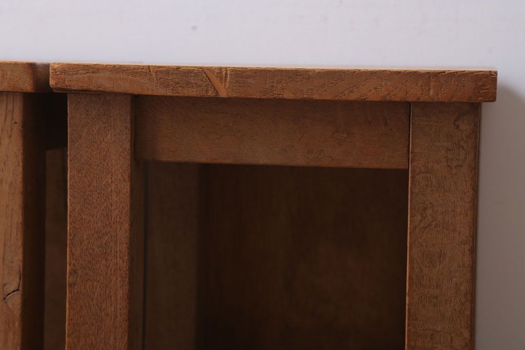 レトロ家具　昭和レトロ　古い学校の木製アンティーク角スツール2脚セット(3)