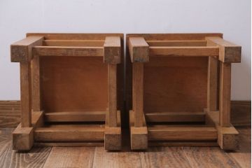 レトロ家具　昭和レトロ　古い学校の木製アンティーク角スツール2脚セット(3)