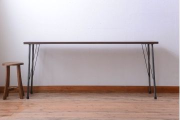 アンティーク家具　アンティーク　天板一枚板!シンプルな横型鉄脚テーブル(1)