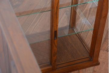アンティーク家具　和製アンティーク　曲げガラスの古い木製ショーケース