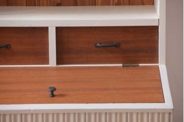 アンティーク家具　アンティーク　店舗什器におすすめ!大きなペイント陳列棚(収納棚)(1)