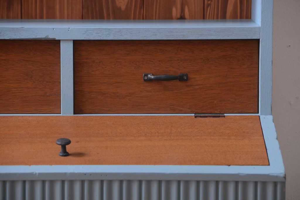 アンティーク家具　アンティーク　店舗什器におすすめ!大きなペイント陳列棚(収納棚)(2)