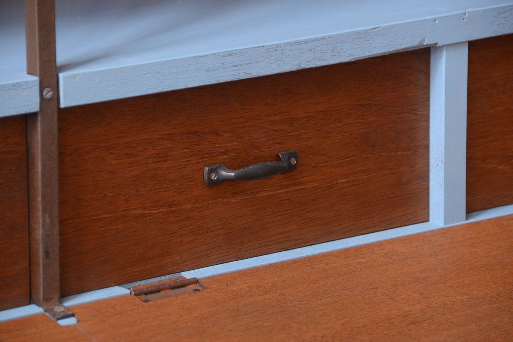 アンティーク家具　アンティーク　店舗什器におすすめ!大きなペイント陳列棚(収納棚)(2)