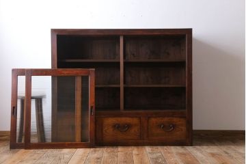 アンティーク家具　和製アンティーク　モールガラス入り!古い木製のシンプルな収納棚