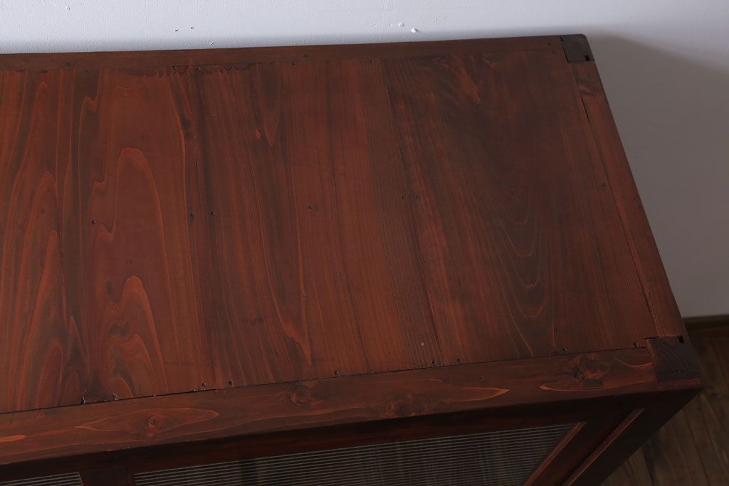 アンティーク家具　和製アンティーク　モールガラス入り!古い木製のシンプルな収納棚