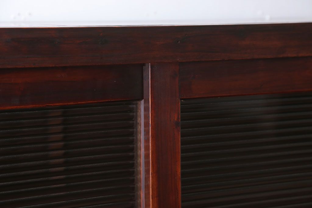 アンティーク家具　和製アンティーク　モールガラス入り!古い木製のシンプルな収納棚