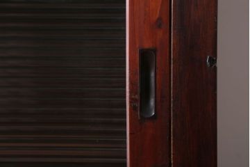 アンティーク家具　和製アンティーク　モールガラス入り!古い木製のシンプルな収納棚