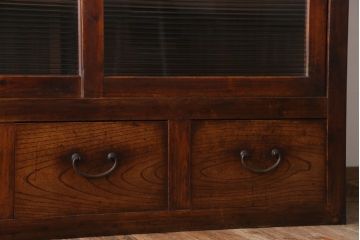 アンティーク家具　和製アンティーク　モールガラス入り!古い木製のシンプルな収納棚