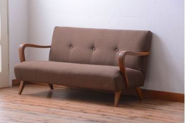 レトロ家具　アンティーク　シンプルでレトロなアームソファ