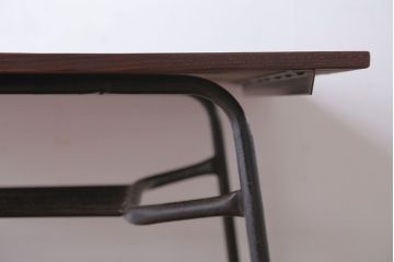 アンティーク家具　アンティーク　天板無垢板の鉄脚テーブル(机・デスク)