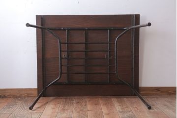 アンティーク家具　アンティーク　天板無垢板の鉄脚テーブル(机・デスク)