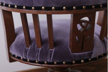 アンティーク家具　大正ロマン　透かし彫り　モダンで小ぶりなアンティーク回転椅子