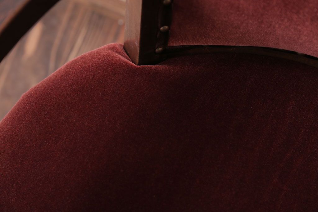 アンティーク家具　和製アンティーク　古い木製のアーム付き回転椅子