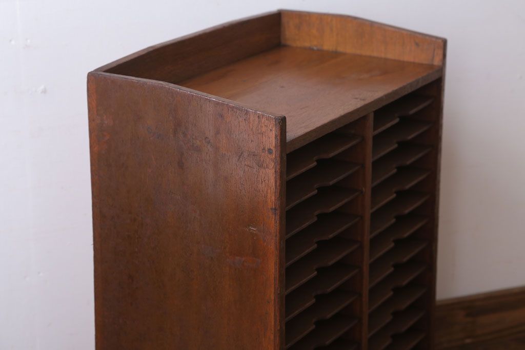 レトロ家具　昭和レトロ　古い木の小ぶりなアンティーク書類ケース(カルテケース)